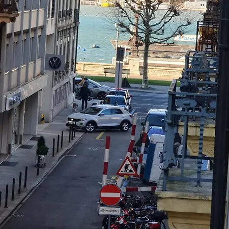 Jet D'eau Haussmannien Apartment Geneva